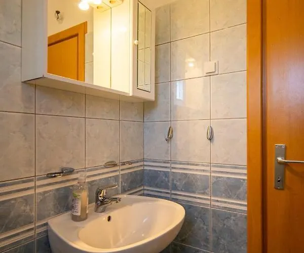 8274a Apartament