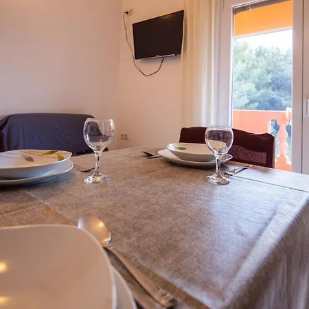 8274a Appartamento Pašman