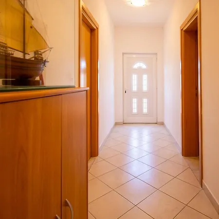 8274a Appartement Pašman